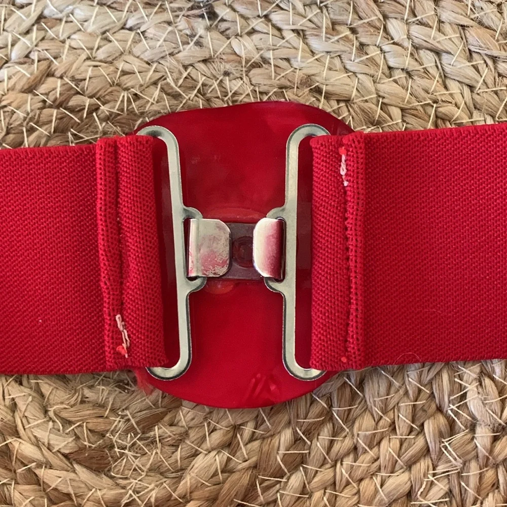Red Rose elastic stretch belt with clip buckle, EUC